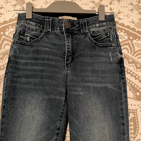 DEMOCRACY BRAND “AB” TECHNOLOGY BUTTON & ZIP-UP JEANS (LIKE NEW) LADIES SIZE 2 - Picture 3 of 7